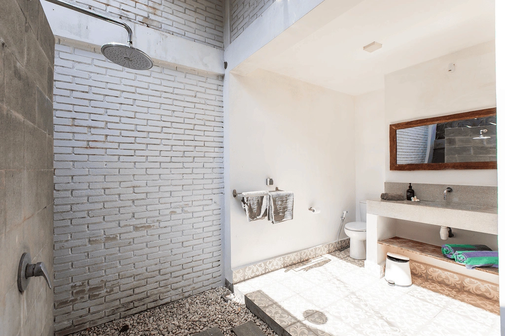 Villa 100 m2 with high ceilings in Canggu