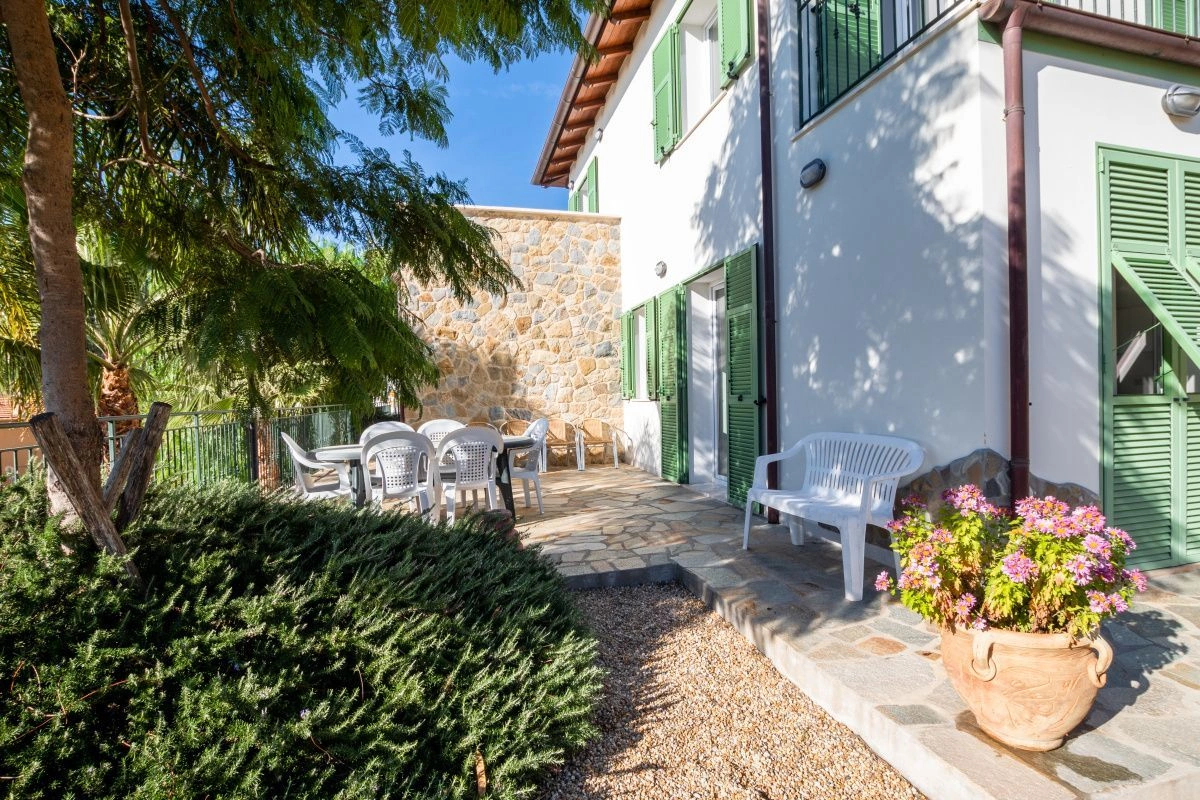 Villa in Bordighera with a spacious terrace next to the beach, Italy