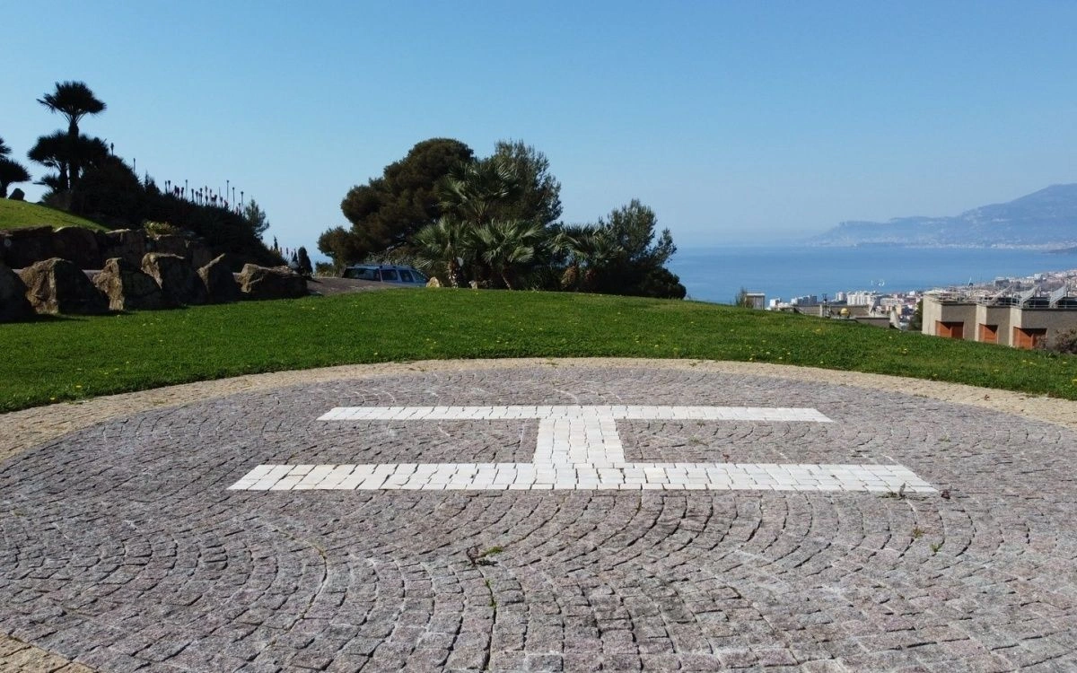 Villa in Bordighera overlooking the sea and the coast of the French Riviera, Italy