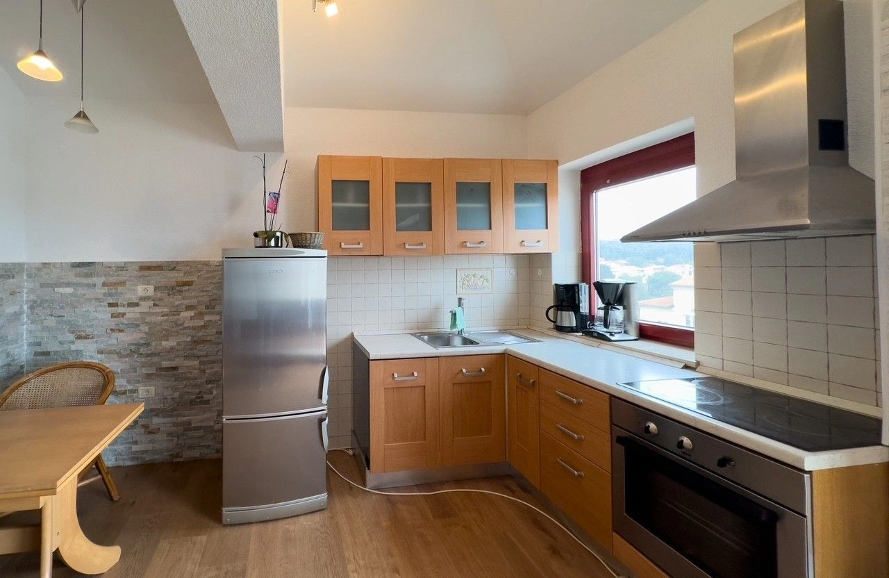 Premanture Apartment with Sea View