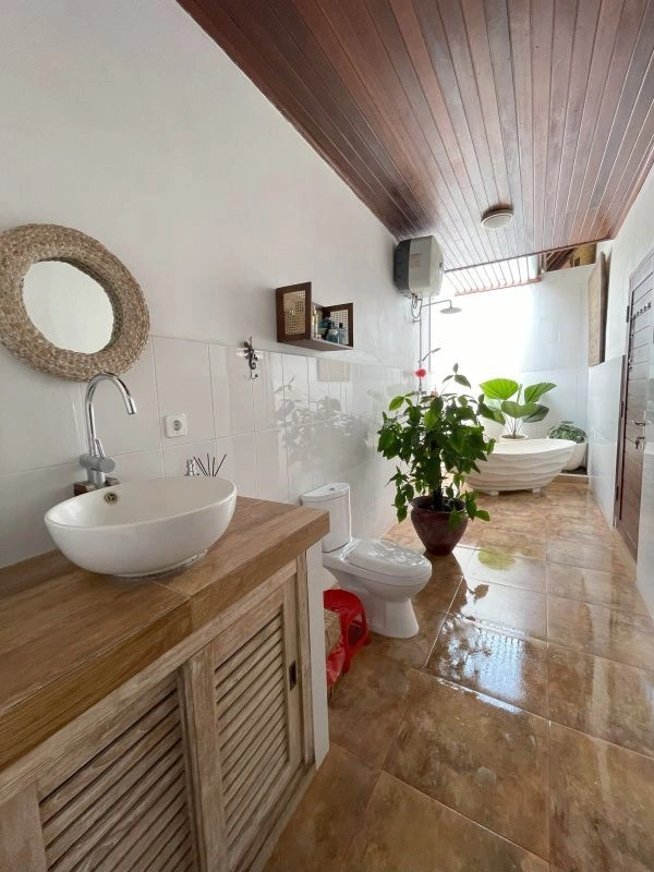 3+1 house with a terrace overlooking the garden