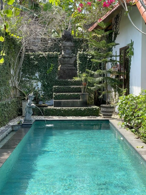 3+1 house with a terrace overlooking the garden