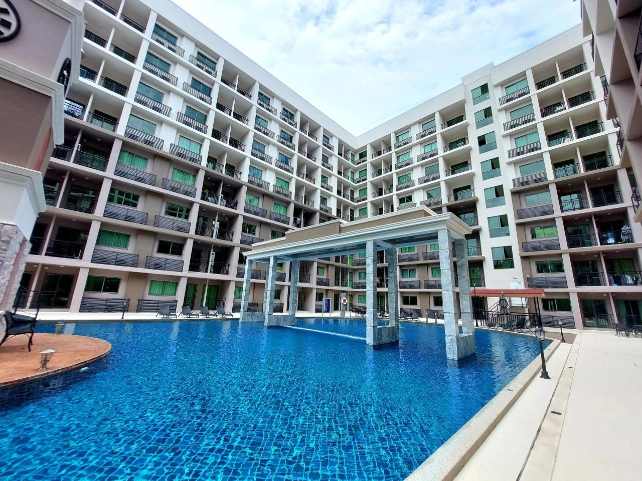 पटाया में 57 m2 का अपार्टमेंट