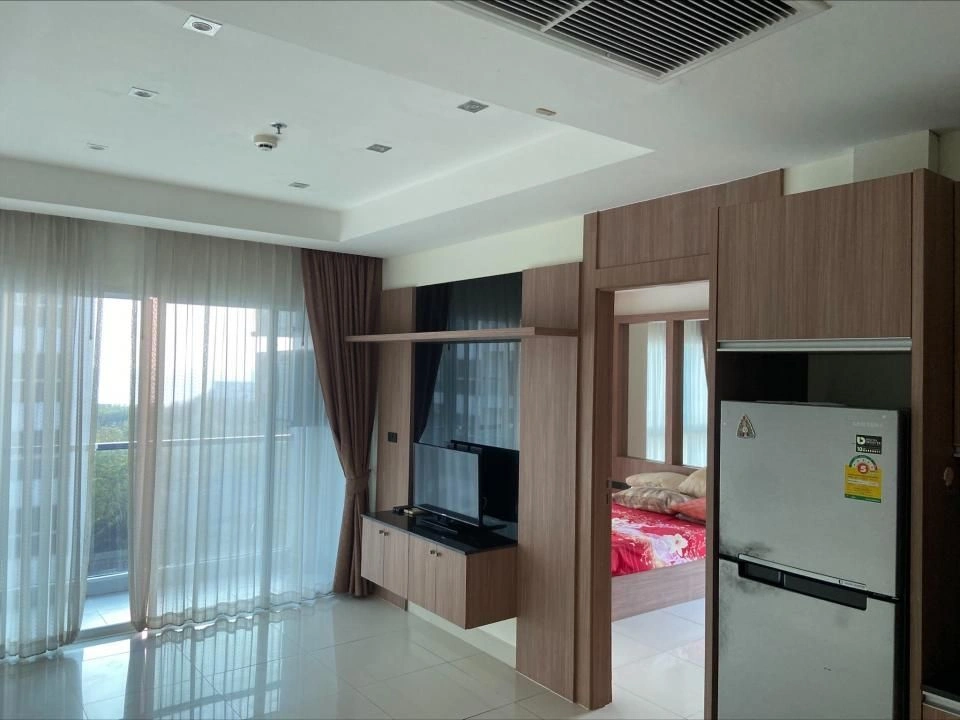 पैटाया में समुद्र तट के पास 40.5 m2 का अपार्टमेंट