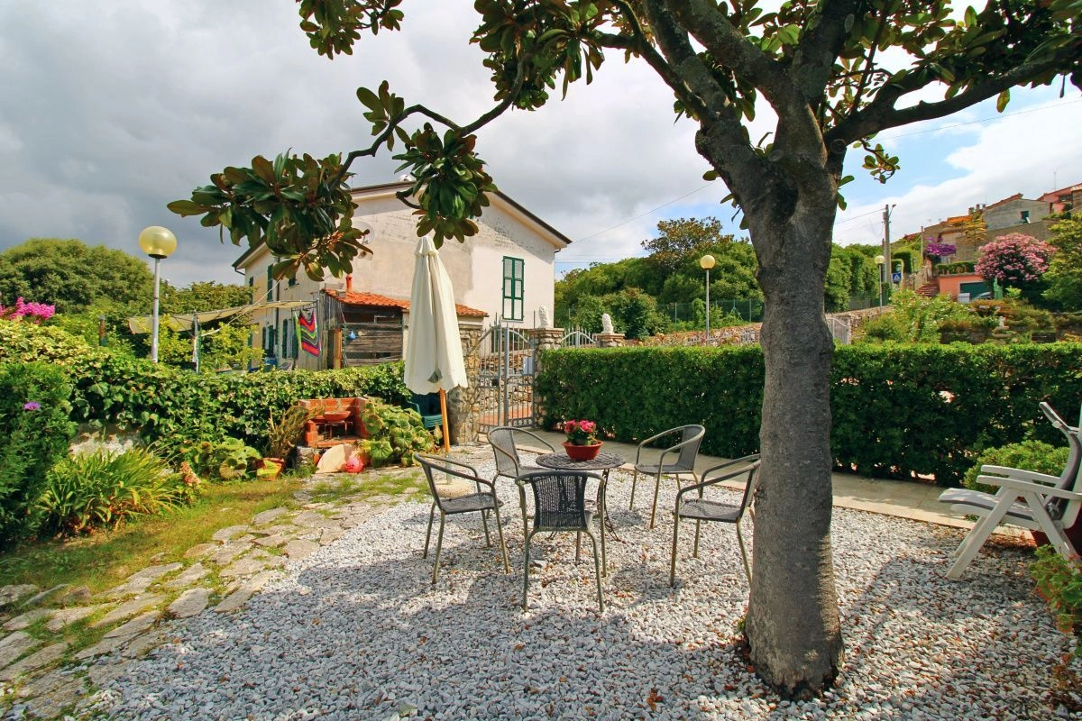 Duplex villa in Lerici with panoramic views of the Bay of Poets, Italy