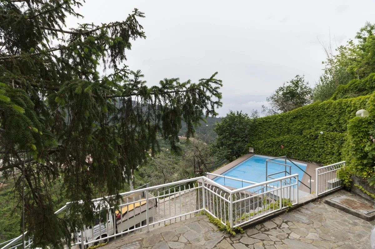 Villa with pool in Levanto surrounded by a spacious garden, Italy