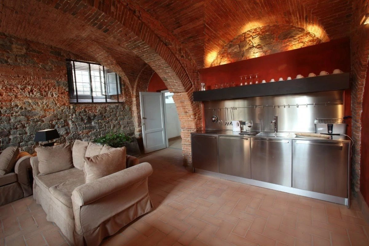 Ground floor apartment in an old villa of the XVI century, Italy