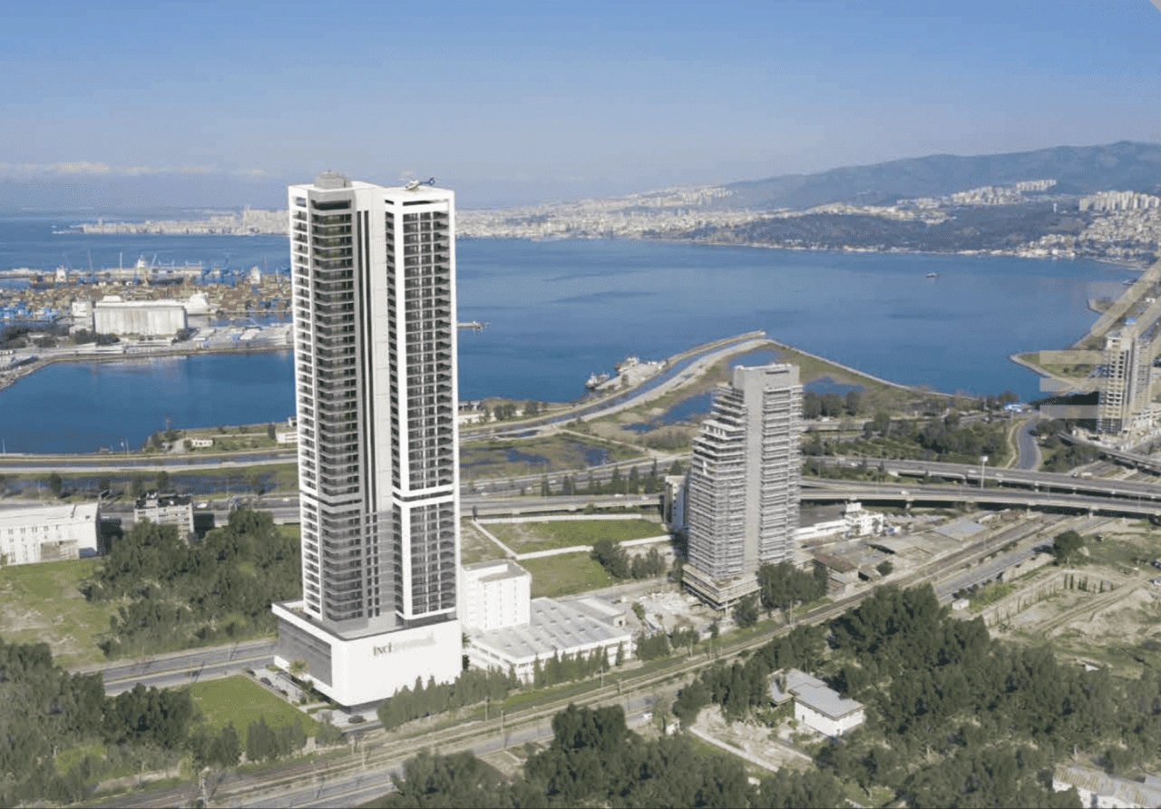 Apartment 3+1 by the sea in Izmir