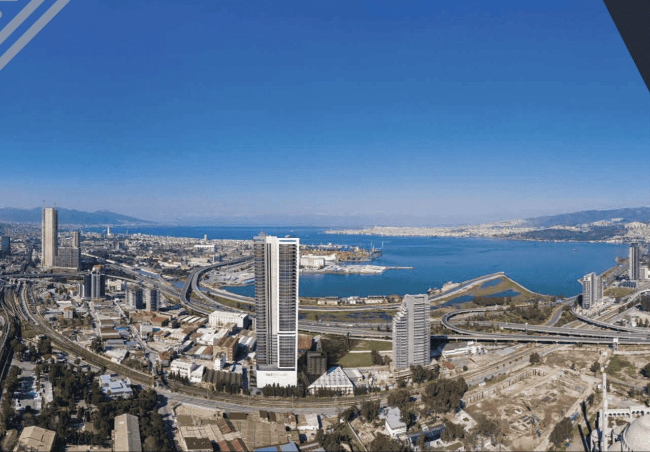 Apartment 3+1 by the sea in Izmir