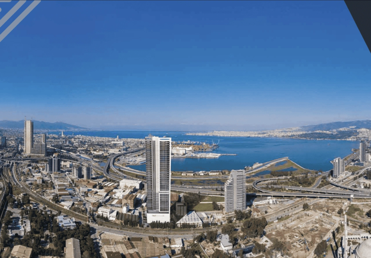 Apartment 3+1 by the sea in Izmir