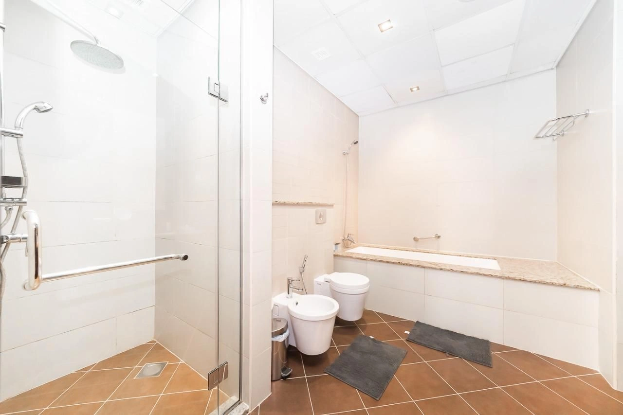 Furnished apartment 164.32 m2 in a residential complex with panoramic views of the sea and the Dubai skyline