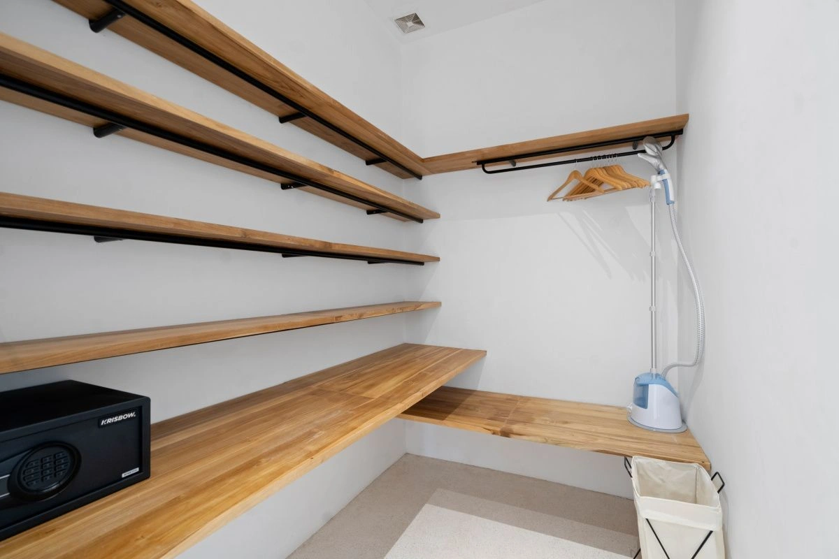 Spacious villa 358 m2 in Jimbaran