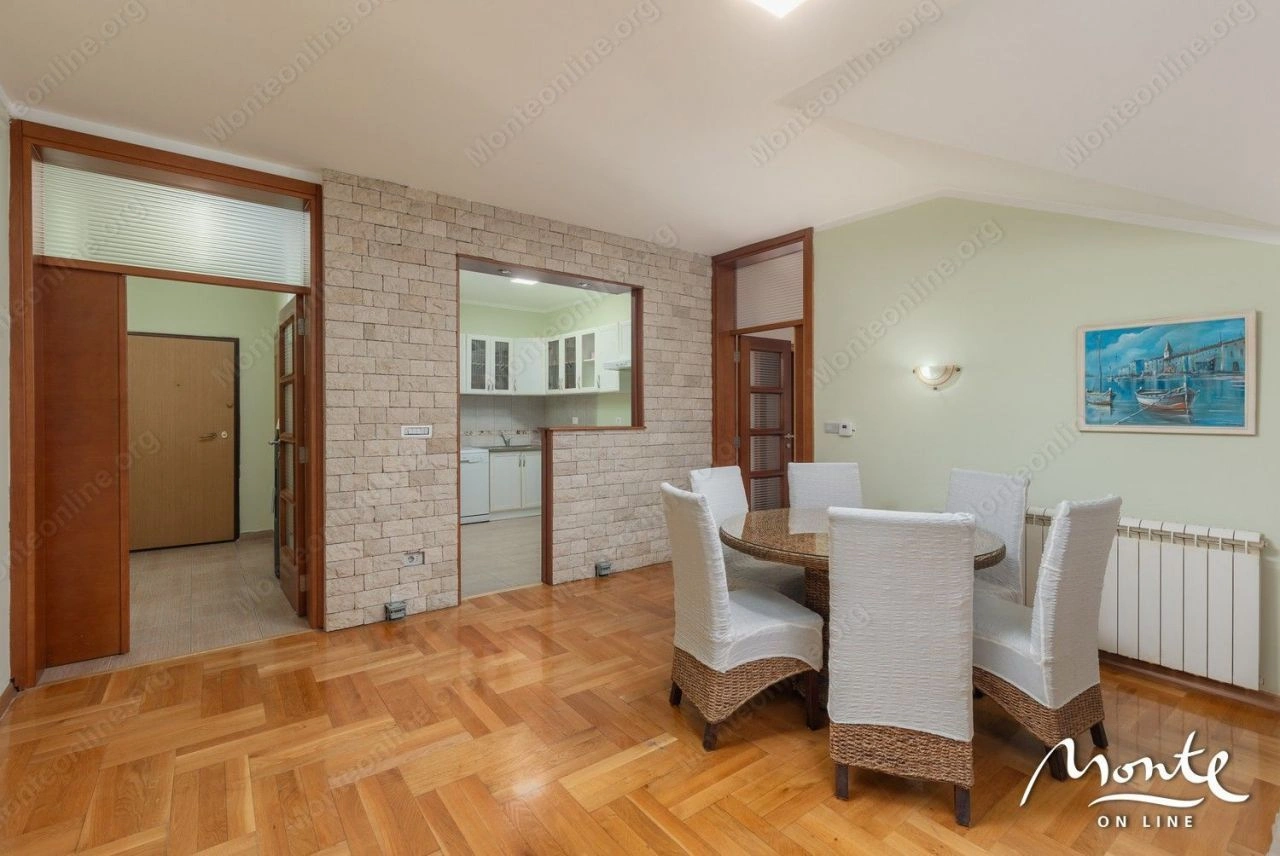 Купите квартиру в Тивате за 230 тыс. € ✅ жильё в Черногории