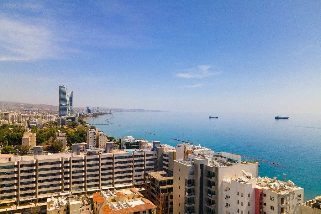 Apartment 116 m2 with two bedrooms in Limassol