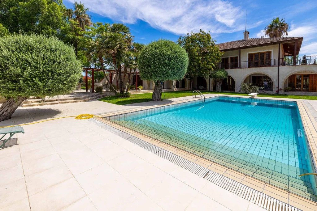 Family villa 760 m2 in Nicosia region