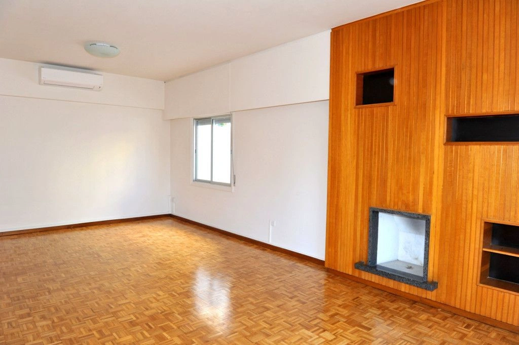 House of 2 separate apartments 420 m2 in Nicosia