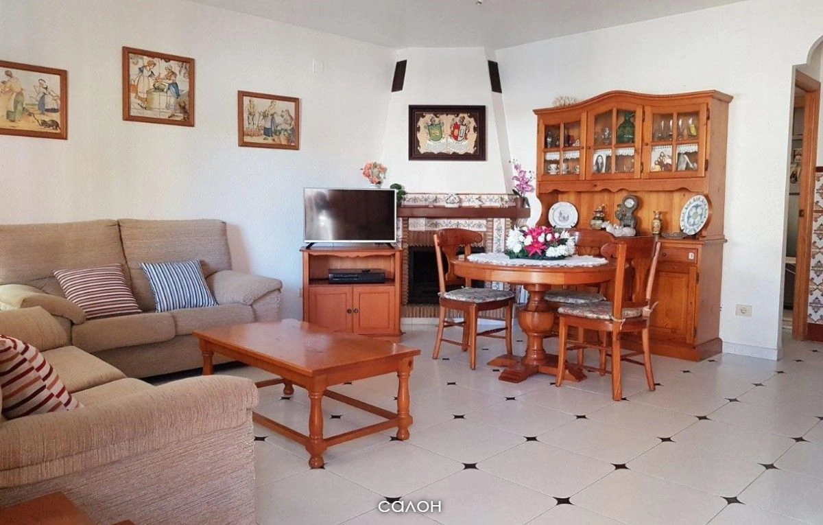 Villa de lujo 5+1 para una gran familia en Valencia