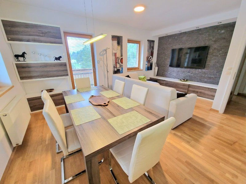 Kranjska Gora'nın merkezinde 2+1 daire