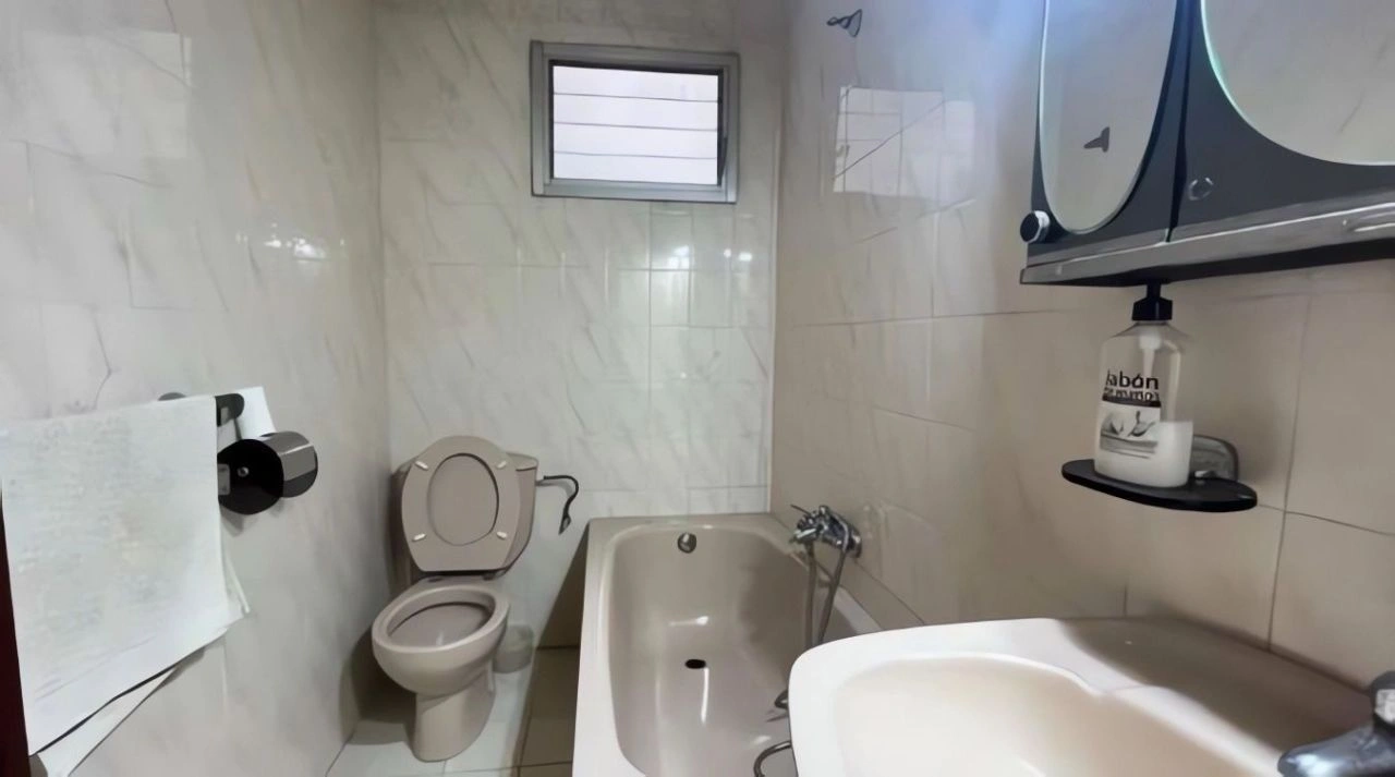 Acogedor apartamento 3+1 cerca de universidades en Valencia