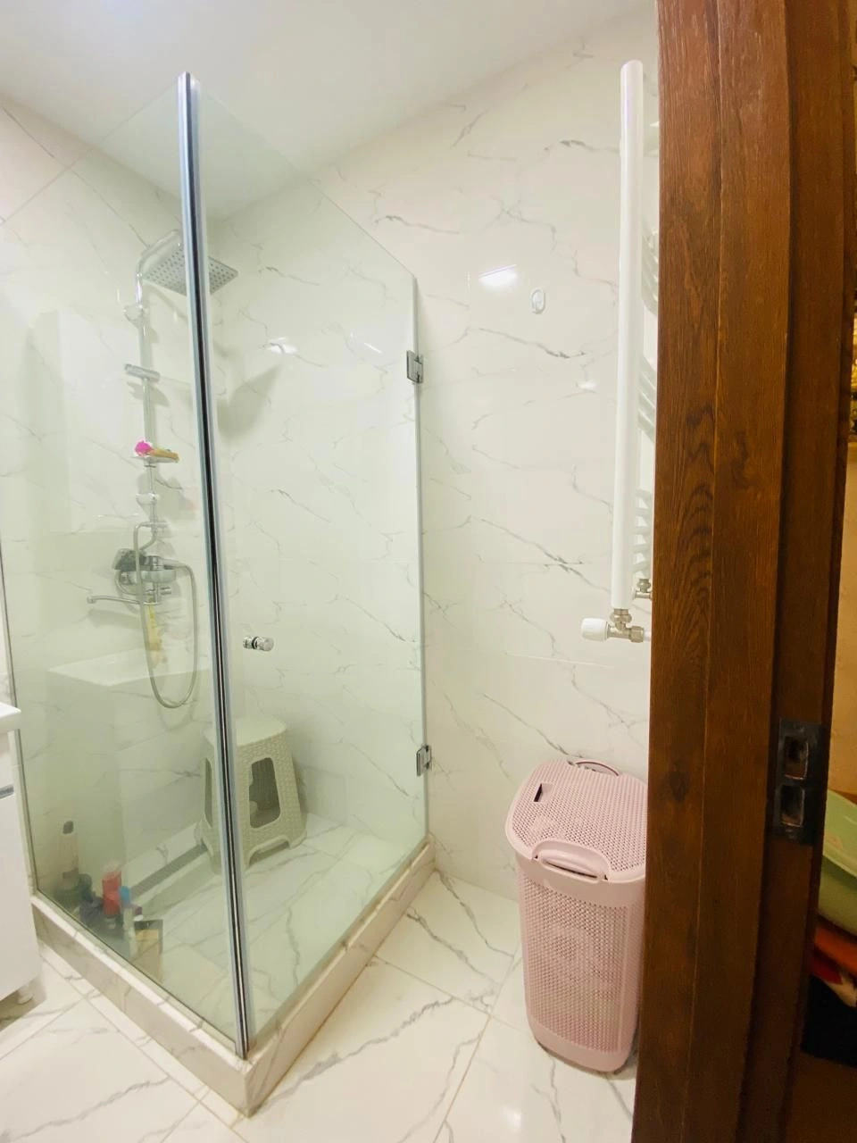 شقة عائلية بمساحة 73 متر مربع للعيش في تبليسي