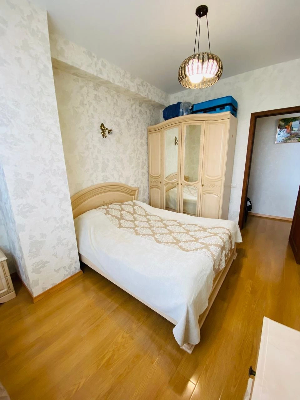 شقة عائلية بمساحة 73 متر مربع للعيش في تبليسي