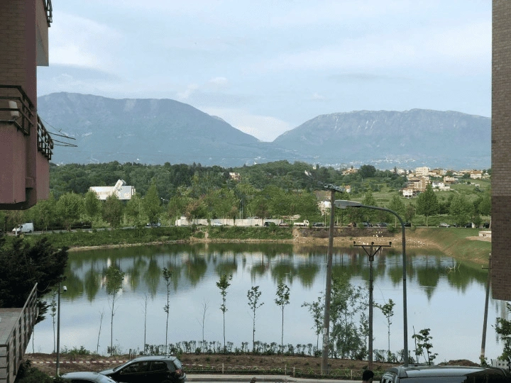 Apartment 87.6 m² in good condition in Tirana
