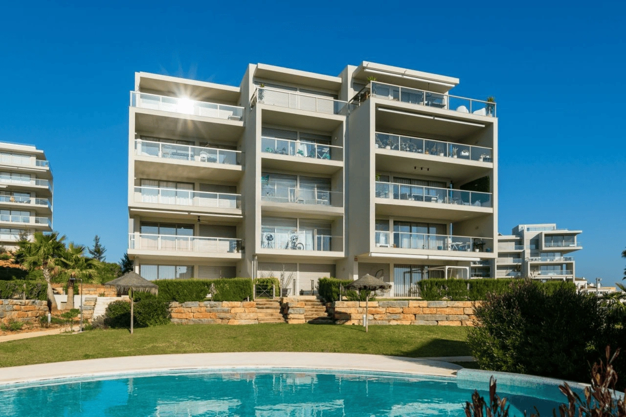 شقة 3+1 مع شرفة وإطلالة على البحر في بورتيماو، البرتغال