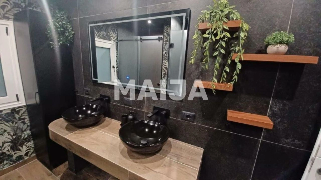 Apartamento para morar à beira-mar de 82 m² em Vlora