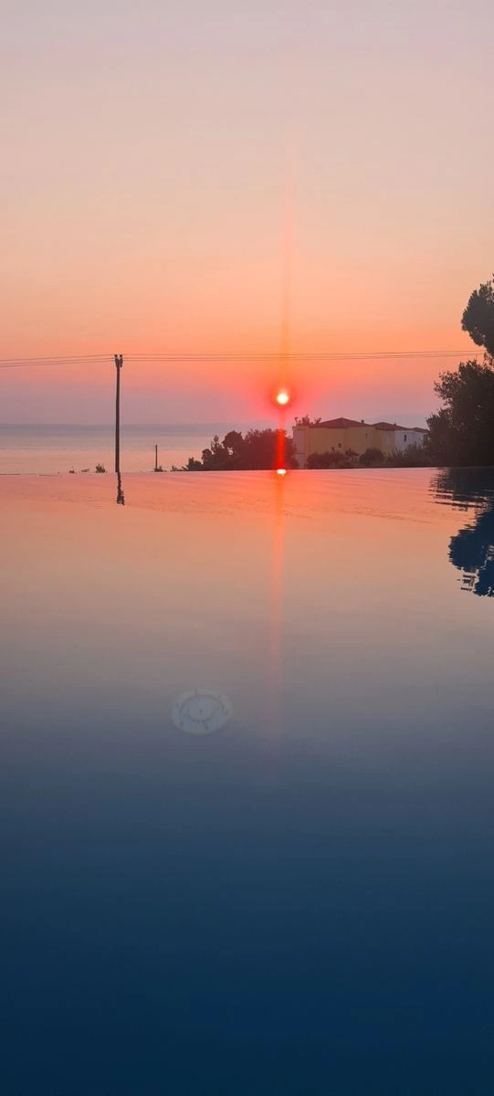 Lot of two independent villas 6+1 in Kriopigi area