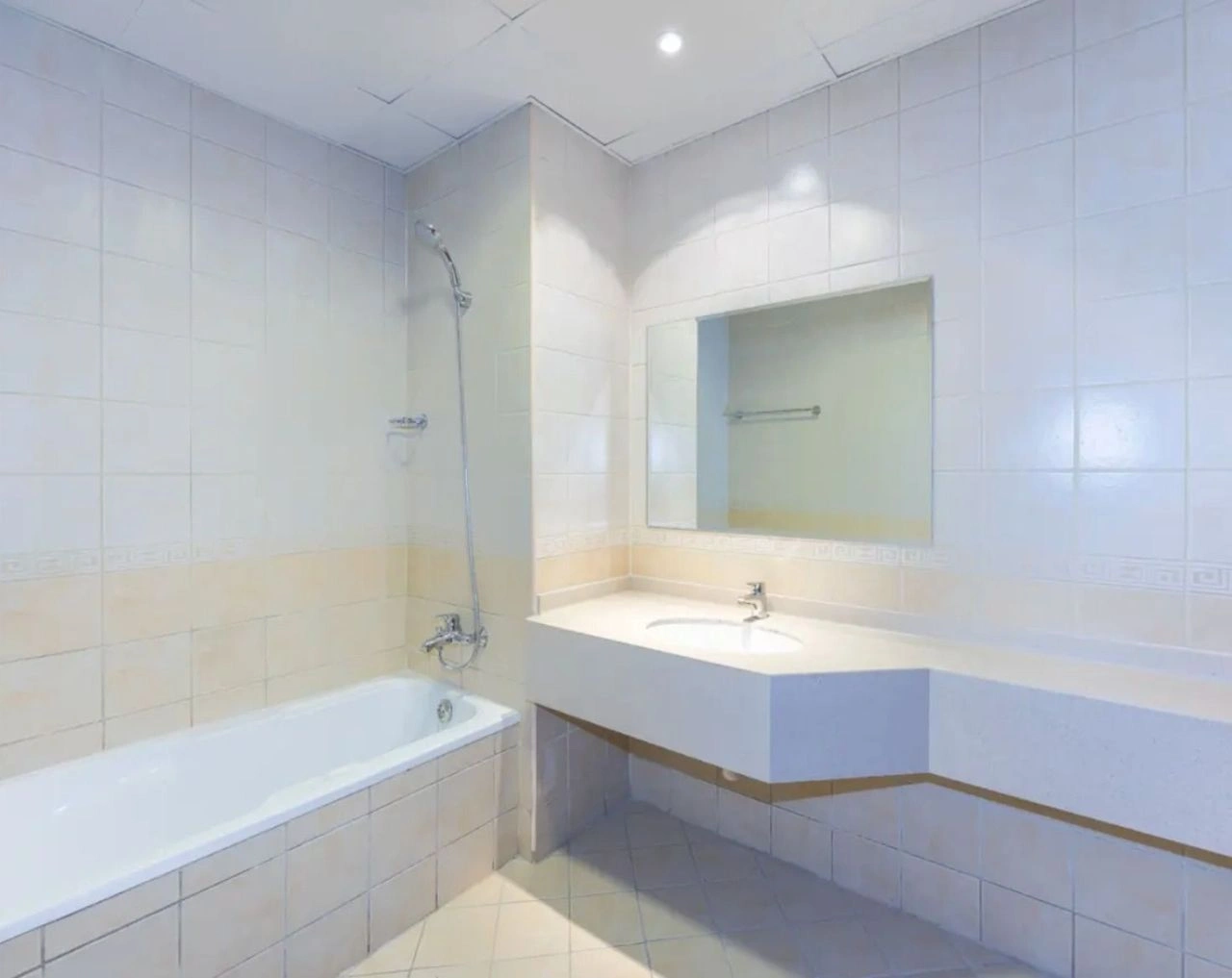 दुबई में प्रशस्त 2+1 अपार्टमेंट