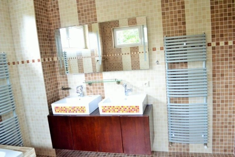 Luxury villa 428 m2 20 minutes drive from Prague city center