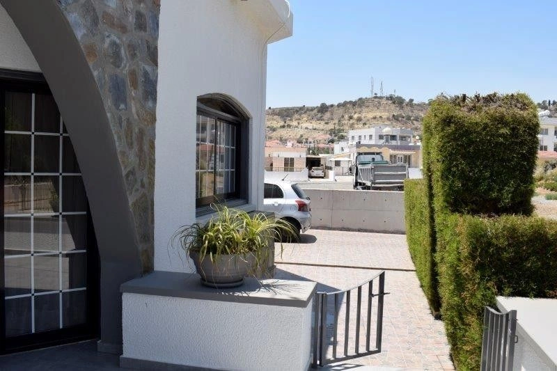 Spacious bungalow 320 m2 in Larnaca