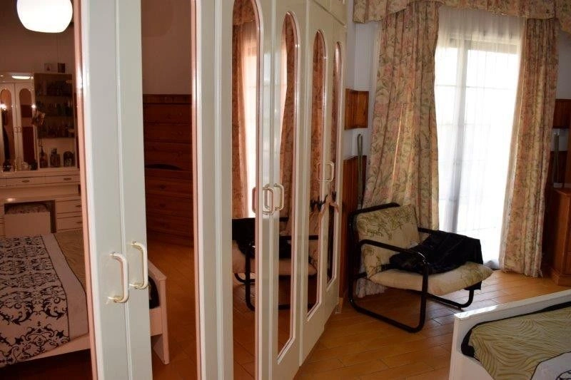 Spacious bungalow 320 m2 in Larnaca