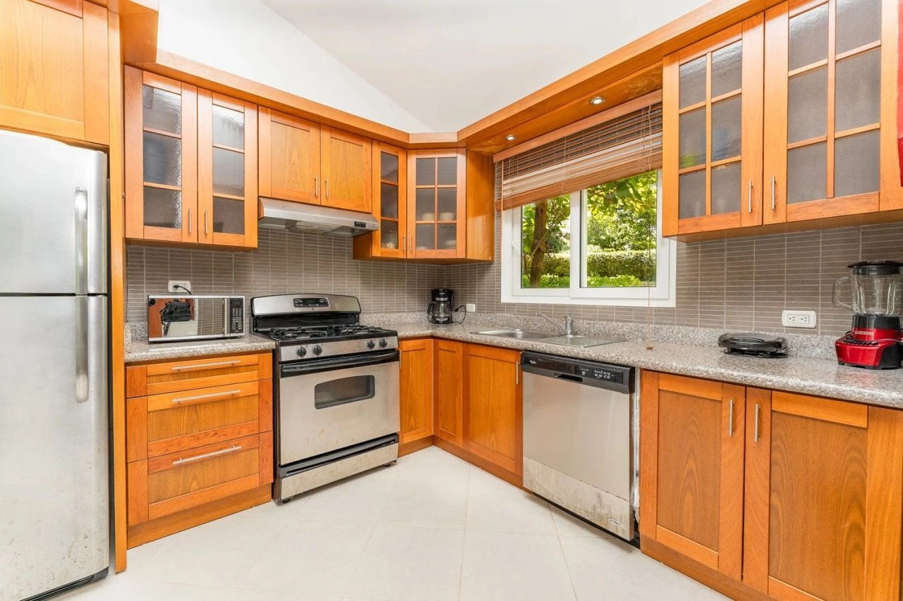 Villa mit überdachter Terrasse im malerischen Sosua, Dominikanische Republik