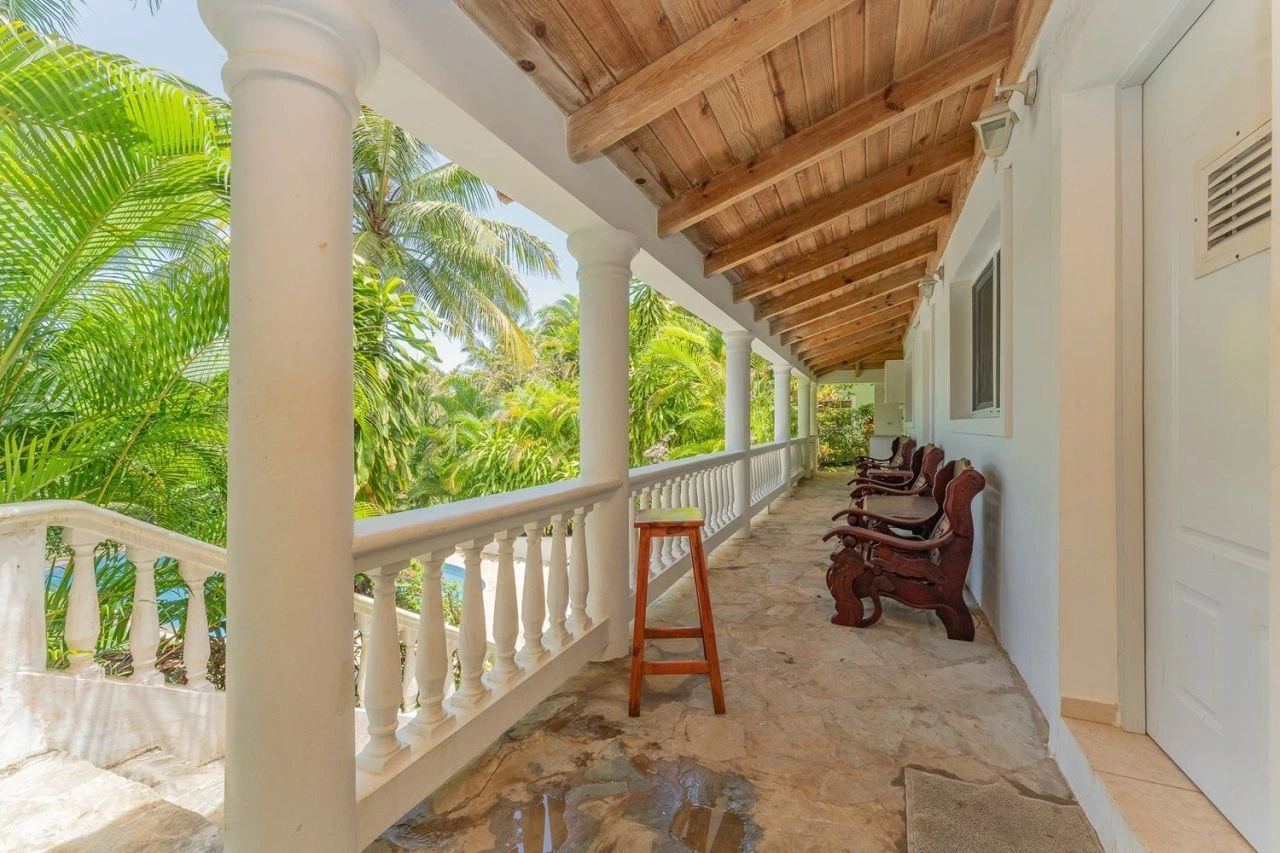 Villa mit überdachter Terrasse im malerischen Sosua, Dominikanische Republik