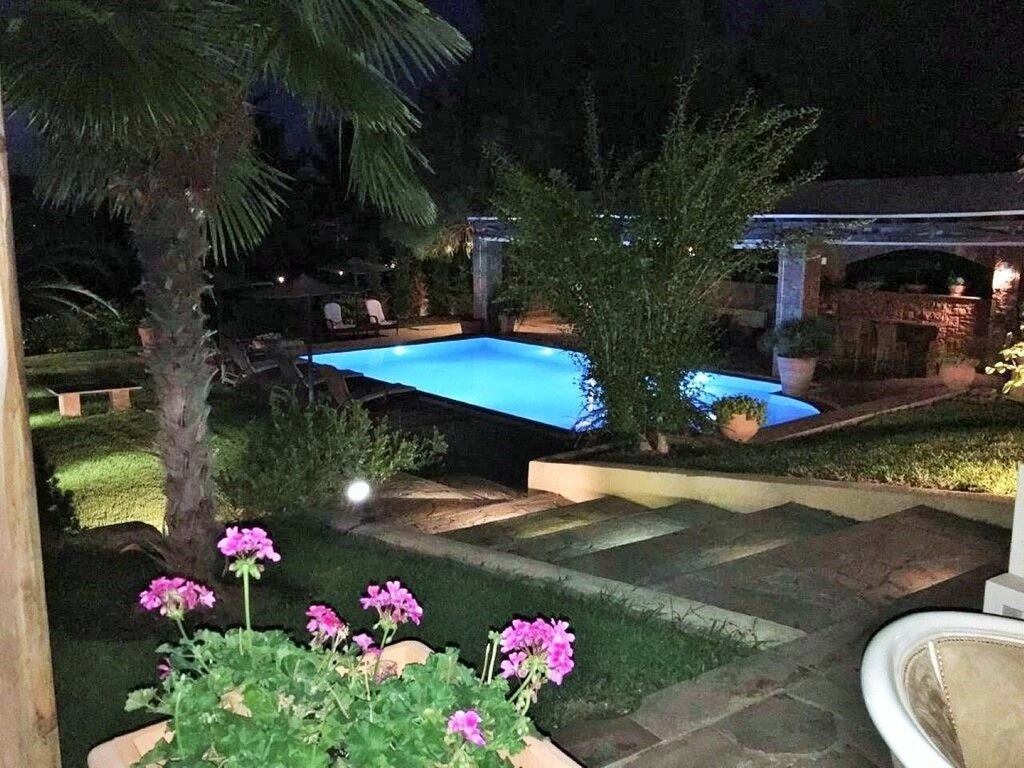 Three-storey villa 3+1 in Halkidiki