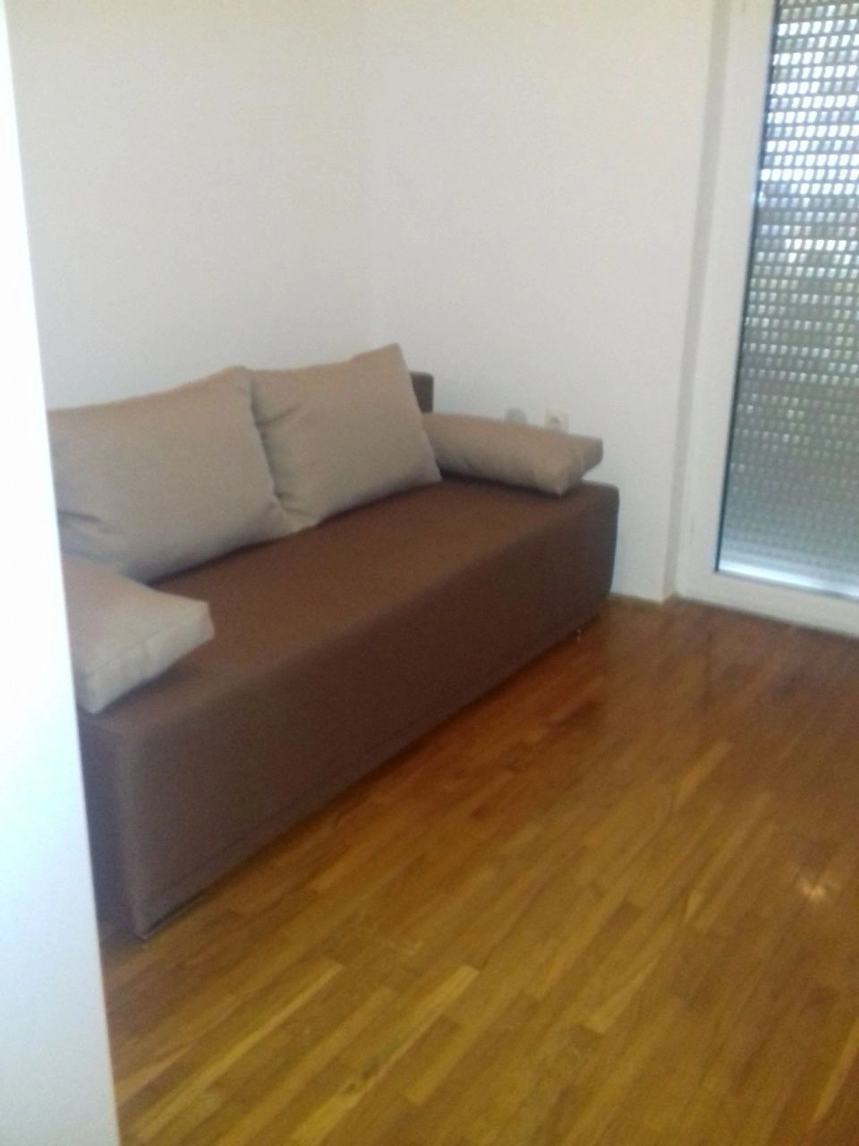 Appartamento 1+1 con layout conveniente nei sobborghi di Budva