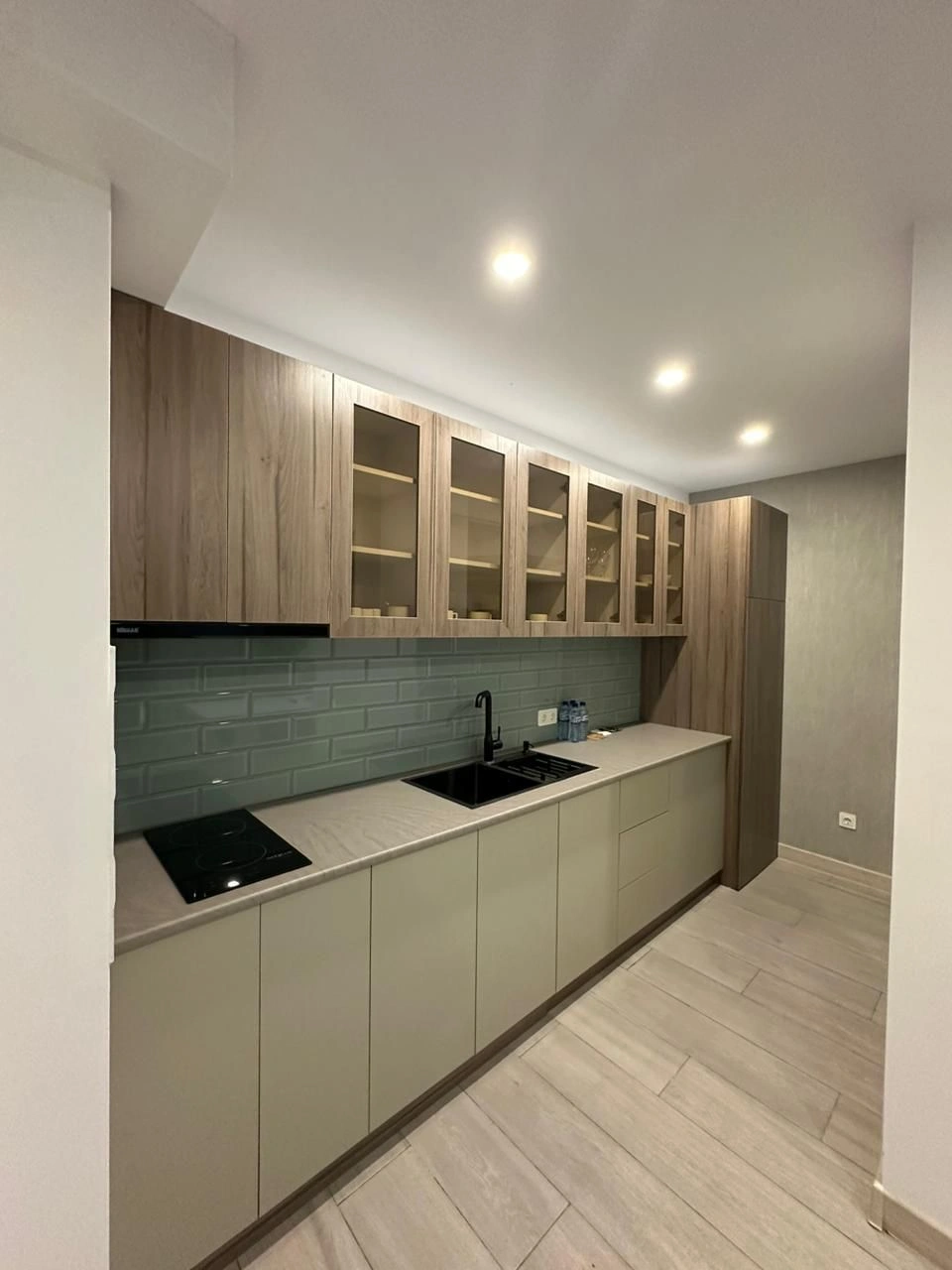Karadeniz kıyısındaki Batumi'de, 3+1 lüks penthouse