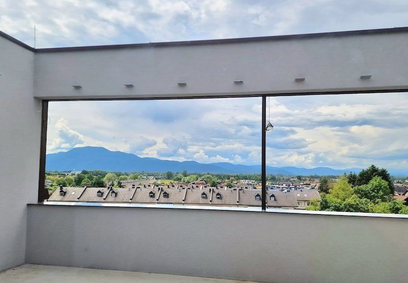 Ático 3+1 con arquitectura moderna en Ljubljana