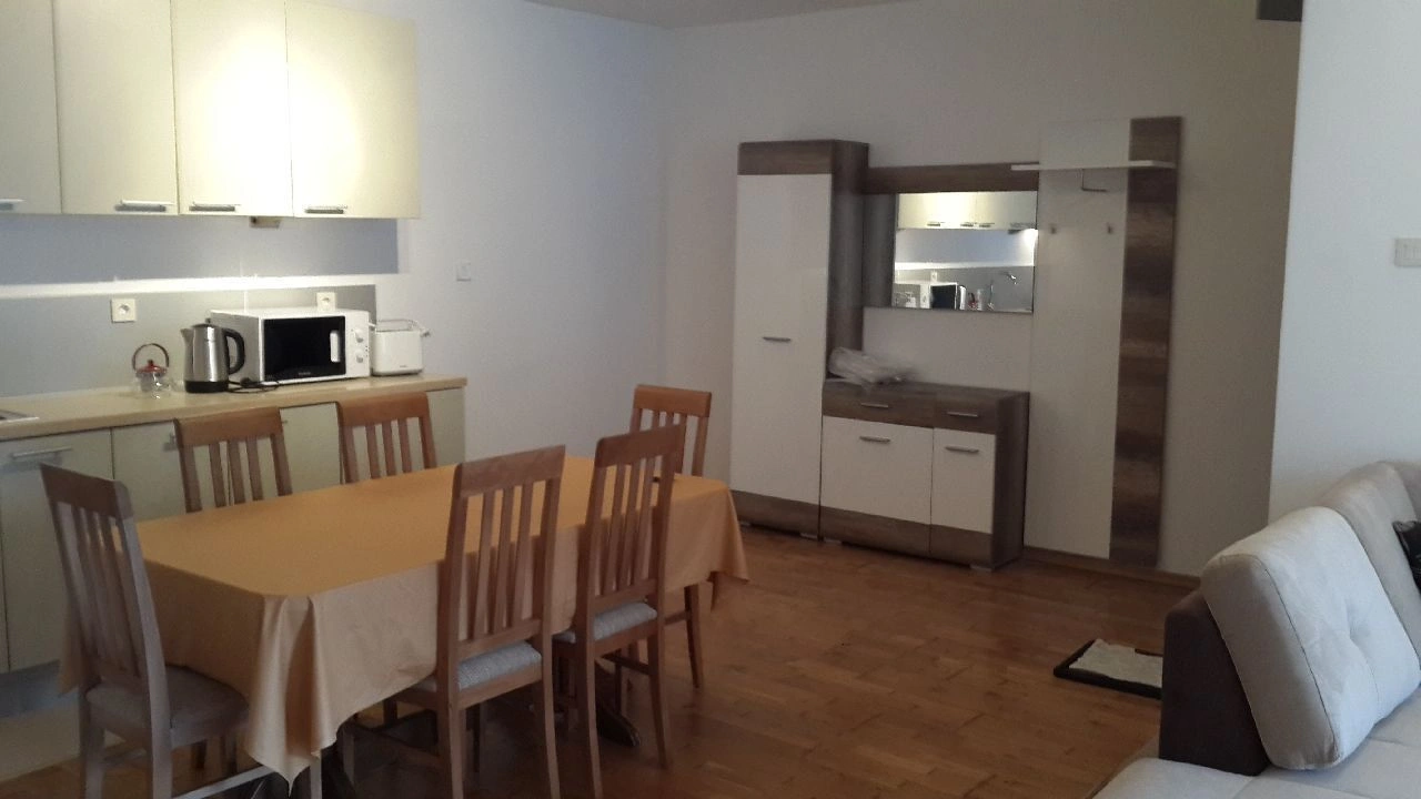 شقة 67 م2 في مجمع حديث مع مسبح في بودفا