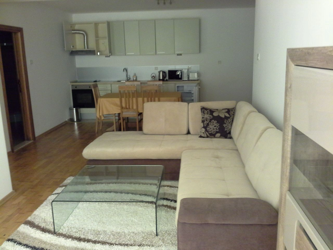 شقة 67 م2 في مجمع حديث مع مسبح في بودفا