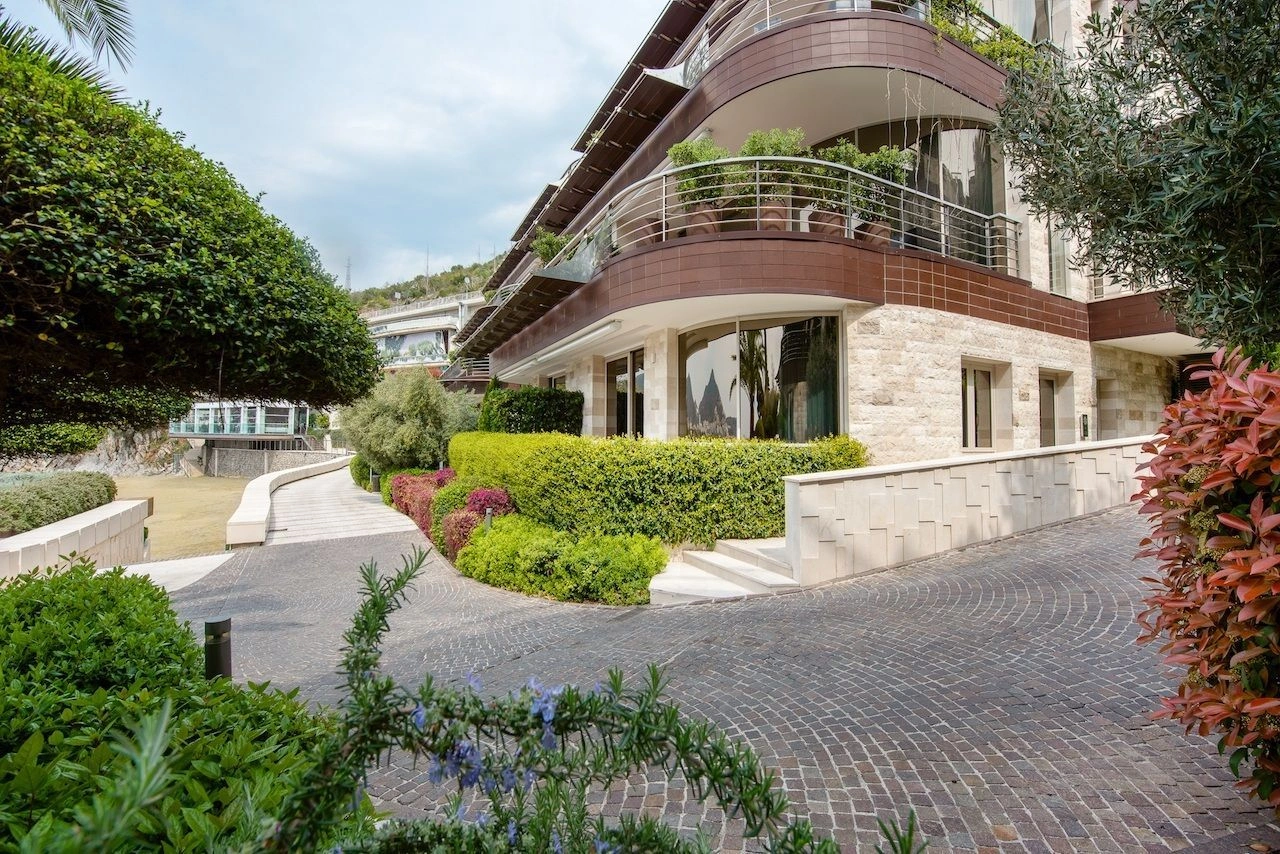 Exklusive Wohnung 94 m2 mit Meerblick in Budva