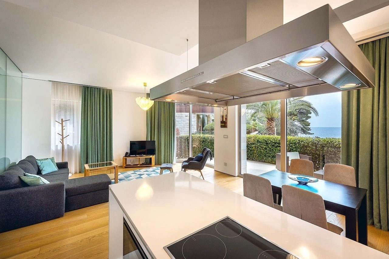 Exklusive Wohnung 94 m2 mit Meerblick in Budva