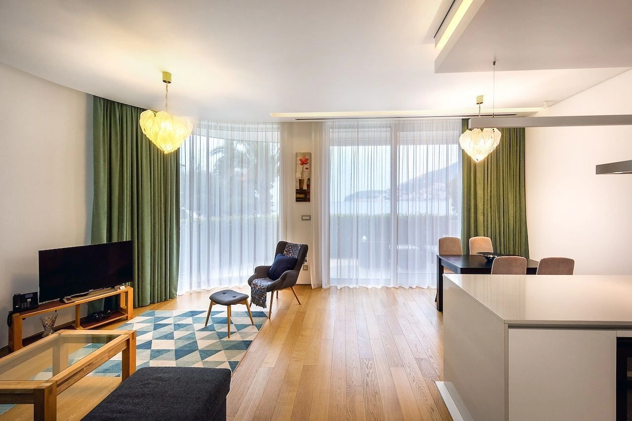 Exklusive Wohnung 94 m2 mit Meerblick in Budva