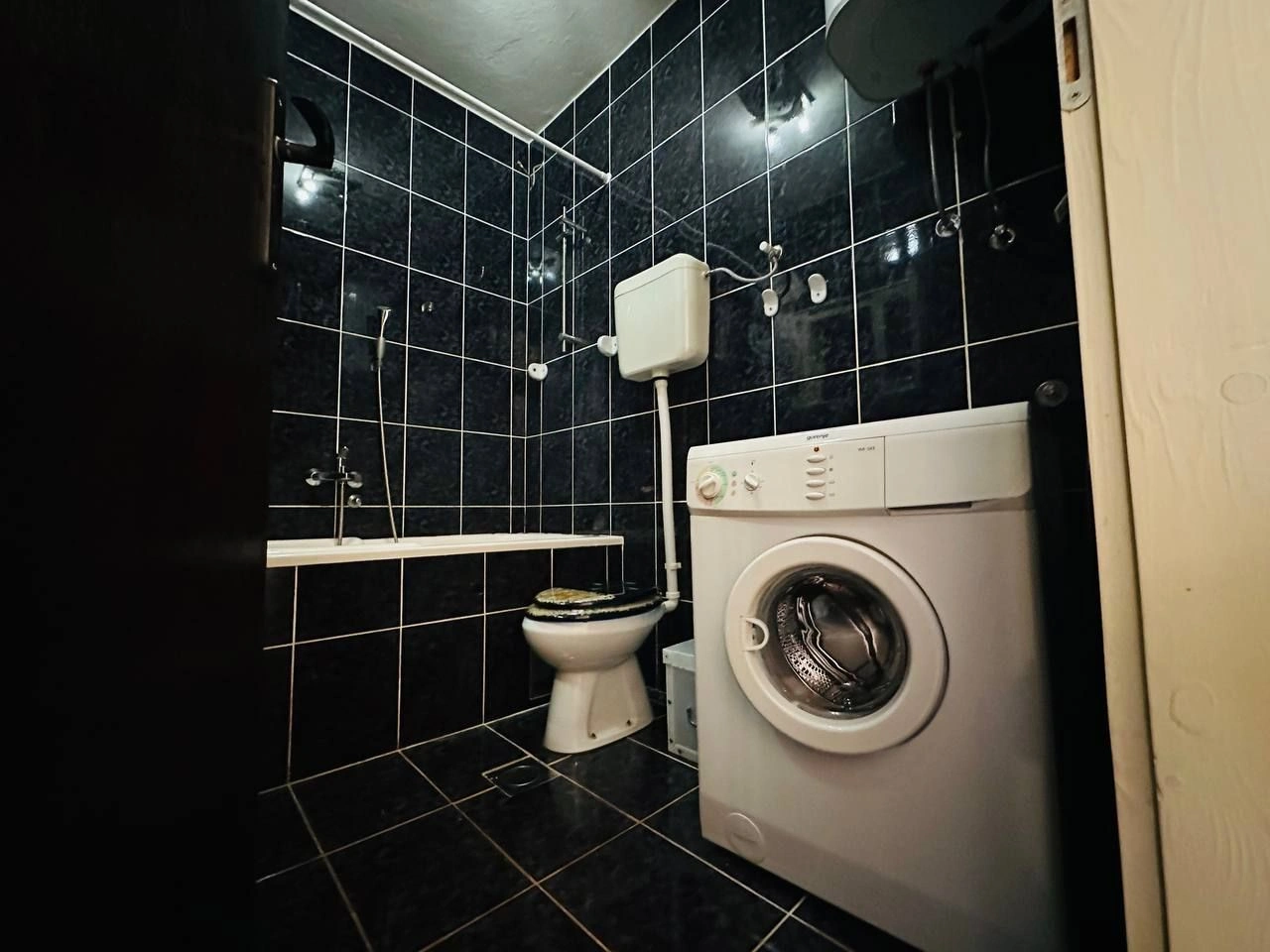 اشترِ شقة في بودفا بسعر 75 ألف يورو ✅ سكن ميسور التكلفة في مونتينيغرو