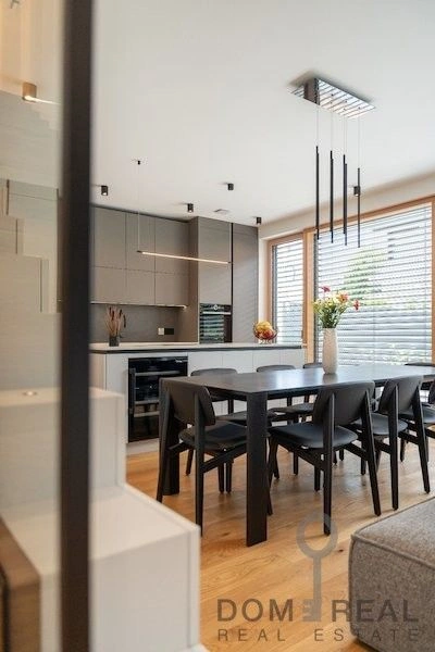 Sobrado 3+1 em uma área prestigiosa de Ljubljana