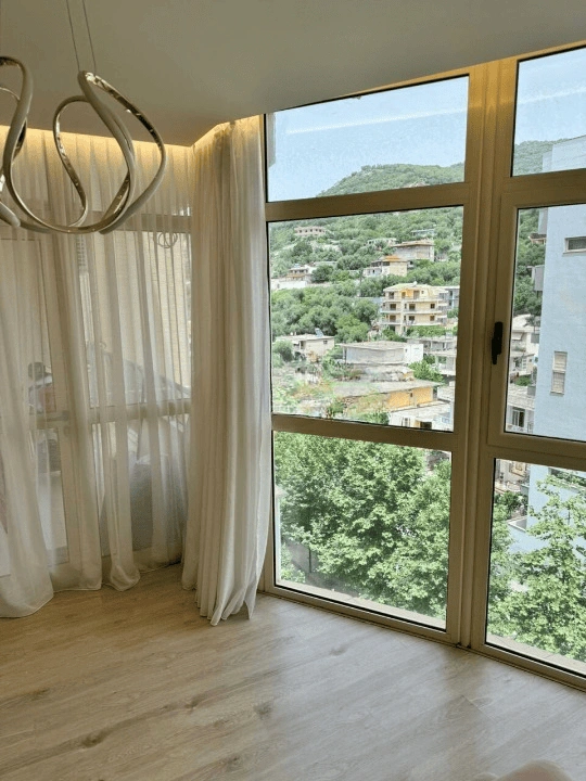 Apartment 98,2 m² mit Bergblick in Vlora