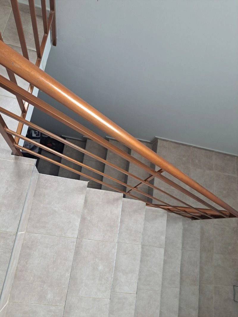 वार्ना (बुल्गारिया) के प्रतिष्ठित क्षेत्र में समुद्र दृश्य वाली विला