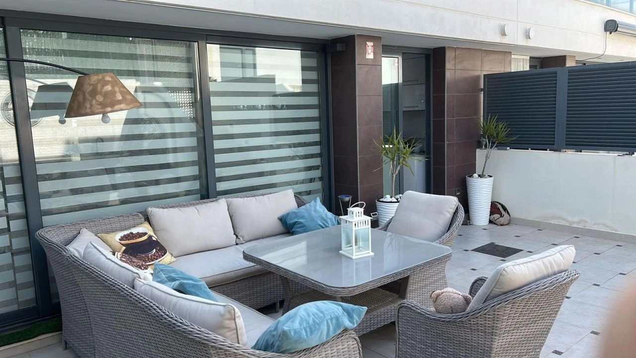 İspanya, Valencia bölgesinde 4+1 townhouse