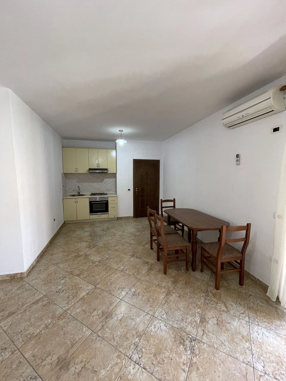 Spacious apartment 80 m² in Durres